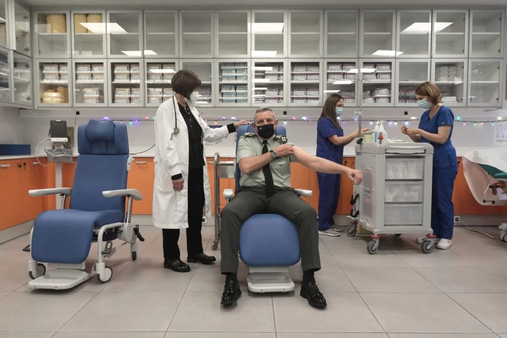 Οι Ένοπλες Δυνάμεις να κλείσουν ερμητικά τα σύνορα της χώρας